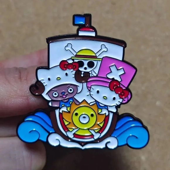 Hello Kitty x One Piece Pirate Ship Enamel Pin – Adorable Crossover Collectible! - Picture 2 of 5